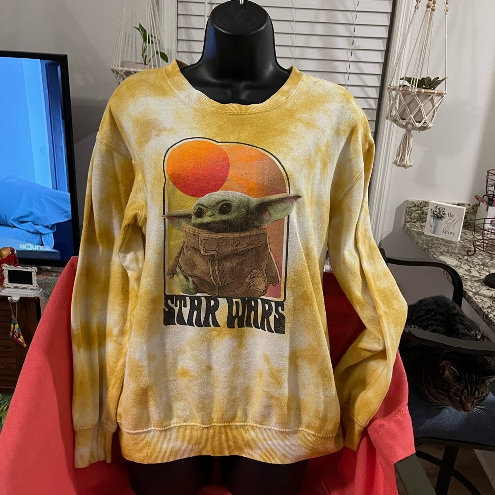 Star Wars sweatshirt